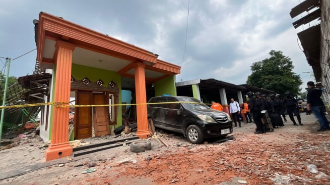 Kondisi rumah anggota polisi di Mojokerto usai ledakan