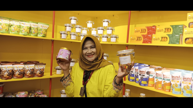 Owner Ina Cookies, Mama Ina
