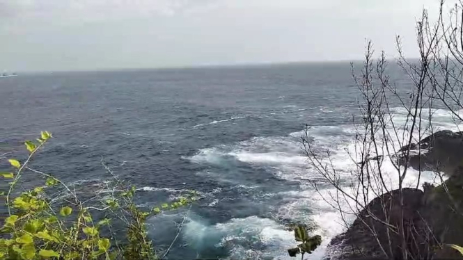 Lokasi sekitar pemancing tersapu ombak di Watulimo