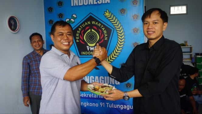 PWI Tulungagung gelar tumpengan dalam rangka HPN 2025