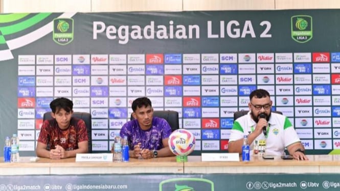 Pelatih Persela Lamongan Zulkifli Syukur