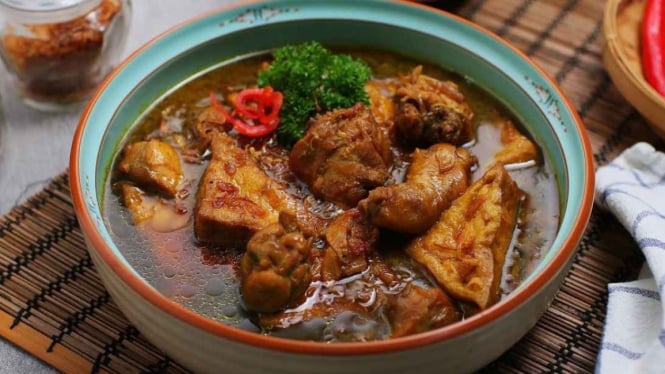 Semur tahu.