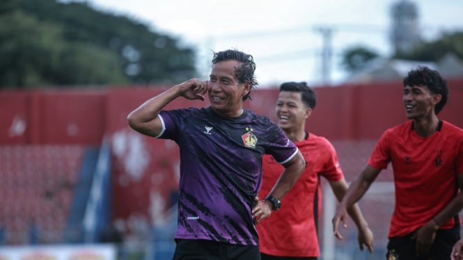 Asisten Pelatih Persik Kediri mengambil ilmu di klub lain.