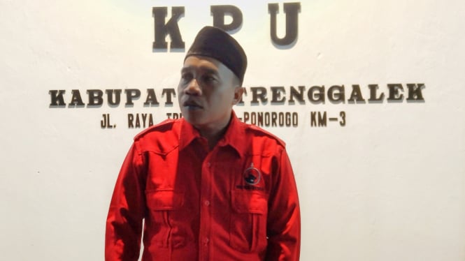 Sekretaris DPC PDIP Trenggalek, Doding Rahmadi