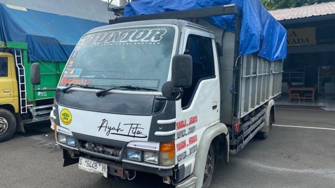 Truk yang mengangkut 1,5 ton solar bersubsidi saat diamankan.