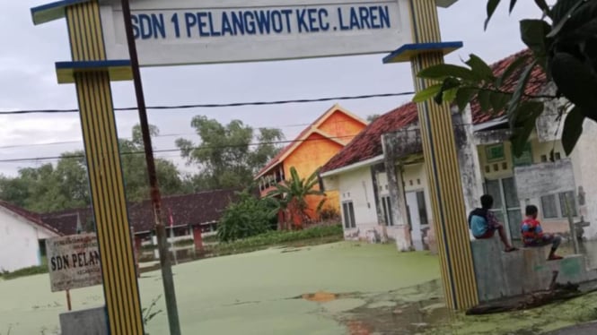 SDN 1 Pelangwot, Kecamatan Laren, Lamongan terendam banjir