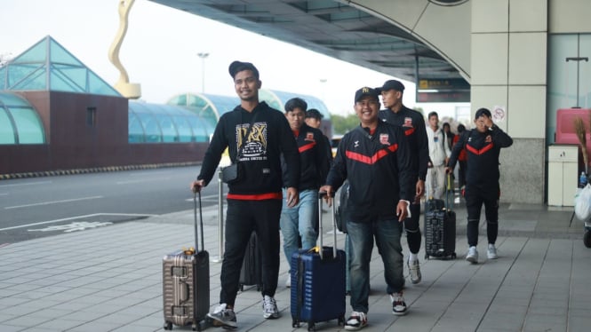 Madura United Saat Tiba di Kota Kaohsiung Taiwan