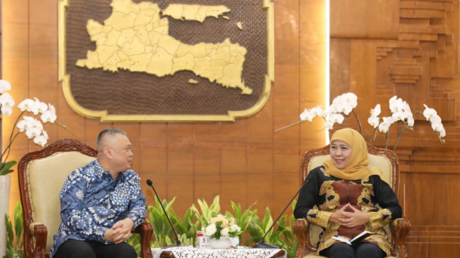 Gubernur Khofifah Bersama Menhub Dudy Purwagandhi