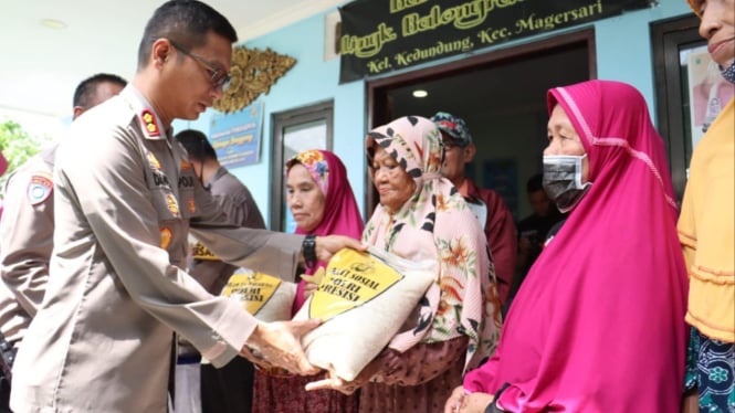 Polres Mojokerto Kota mengelar baksos selama bulan Ramadan