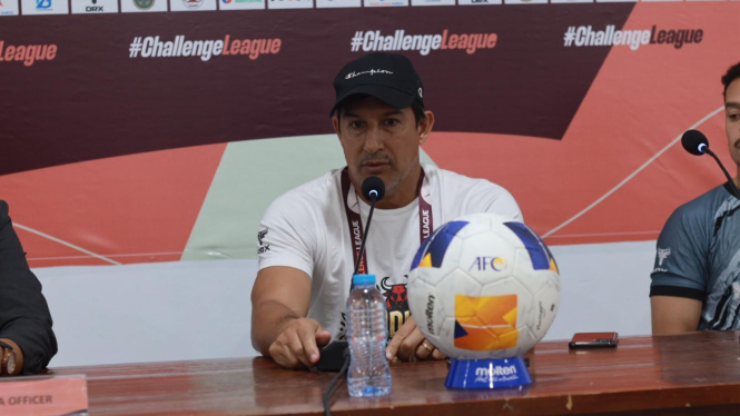 Pelatih Madura United Alfredo Vera