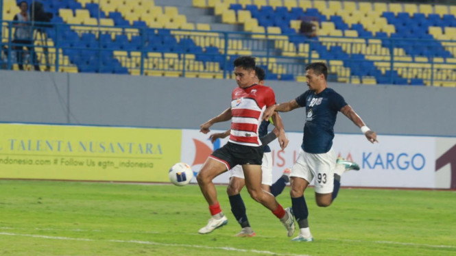 Pemain Madura United Dipressing Ketat Pemain Svay Rieng
