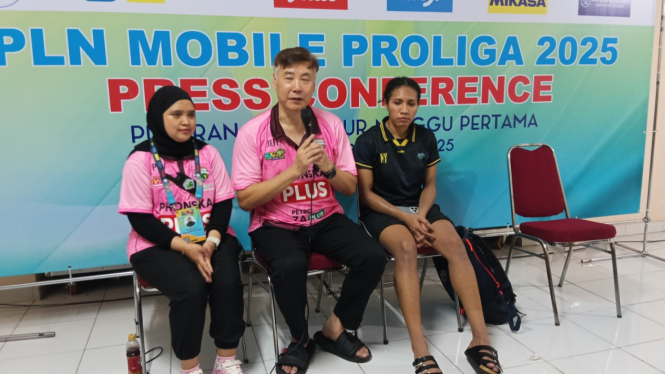 Pelatih Gresik Petrokimia Pupuk Indonesia, Jeff Jiang Jie