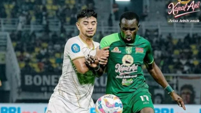 Duel Persebaya Surabaya melawan Madura United