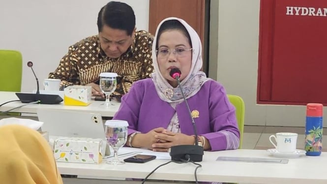 Ketua Komisi E DPRD Jatim Sri Untari