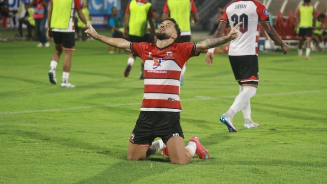 Iran Junior Merayakan Kemenangan atas Arema