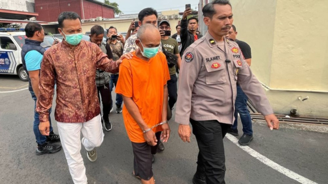 Dukun cabul di Mojokerto saat diamankan polisi