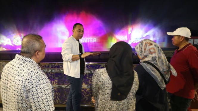 Eri Cahyadi di Destinasi Wisata Kenjeran