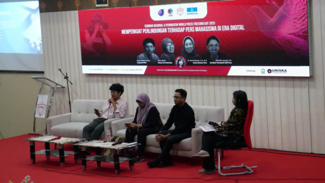 Seminar Nasional dan Peringatan World Press Freedom Day 2025 di Kediri