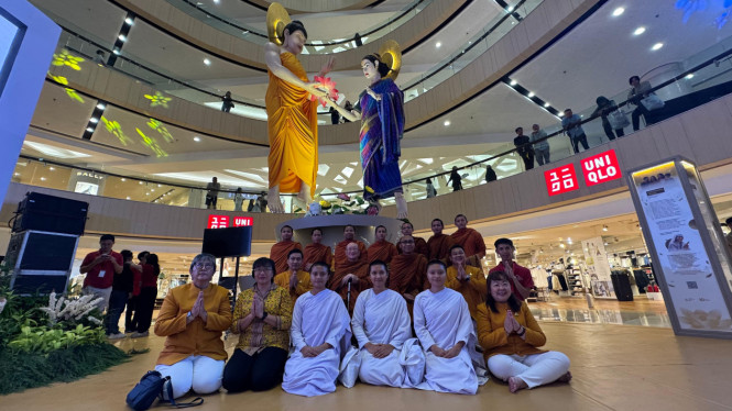 Rupang Buddha Melayang
