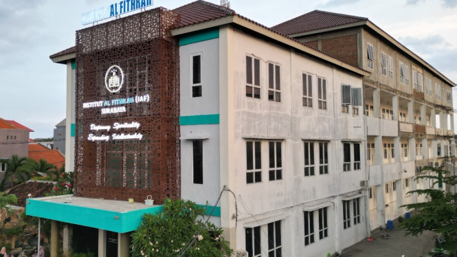 Institut Alfithrah (IAF) Surabaya