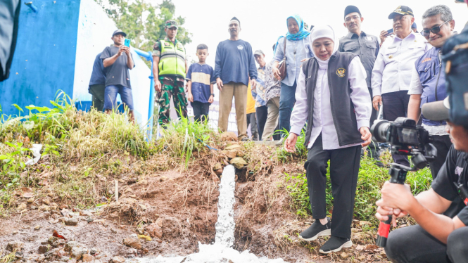 Gubernur Khofifah Saat Peresmian Pembangunan SPAM Singosari