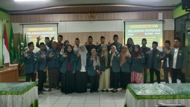 Kader IPNU IPPNU saat mendeklarasikan dukungan koperasi merah putih.