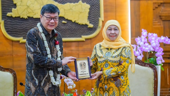 Pertemuan Gubernur Khofifah dengan Dubes Singapura untuk Indonesia