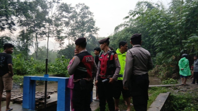 Lokasi balita terseret arus di Sanankulon Blitar
