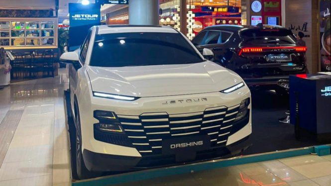 Jetour Dashing dipamerkan di Surabaya