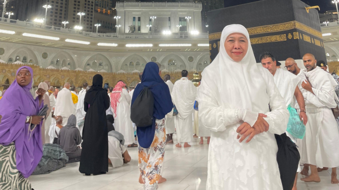 Khofifah Indar Parawansa di Masjidil Haram