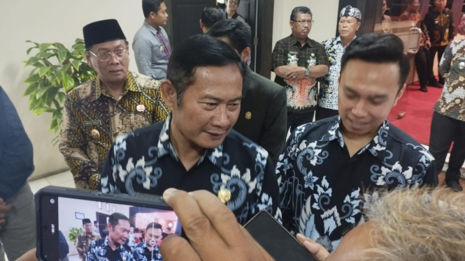 Bupati Lamongan Yuhronur Efendi