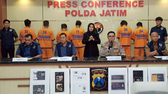Jumpa Pers Tersangka Komunitas Gay Surabaya dan Jombang