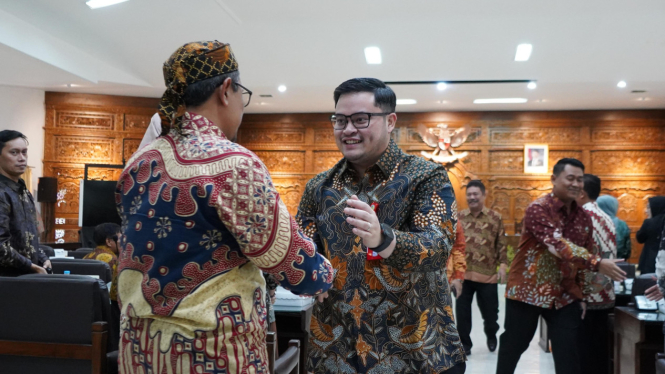 Bupati Kediri Hanindhito Himawan Pramana