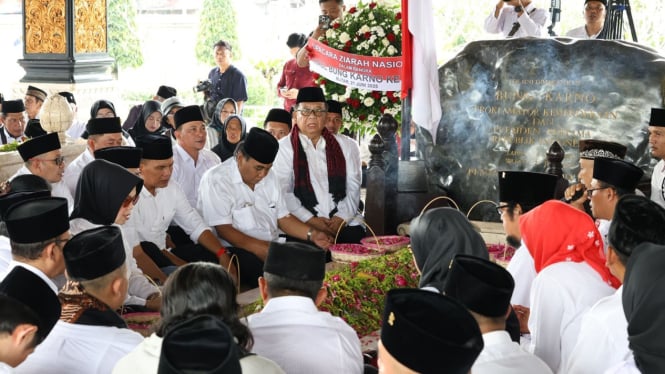 Ribuan Kader PDIP Jateng Ziarah Makam Bung Karno