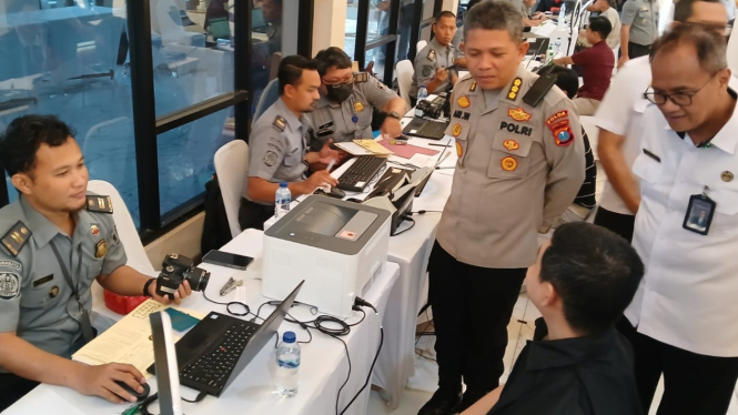 Pelayanan 1079 paspor di Mapolda Jatim