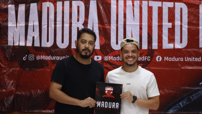 Tanda Tangan Kontrak Baru Lulinha