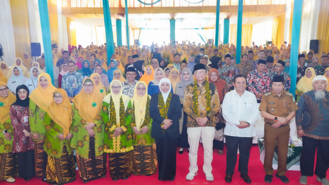 Gubernur Khofifah bersama Aisyiyah