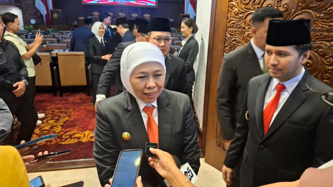 Gubernur Jatim Khofifah Indar Parawansa dan Wagub Emil Dardak