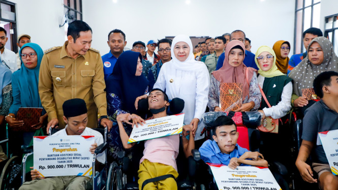 Penyaluran Bansos di Lamongan