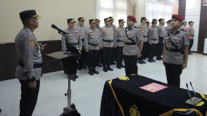 Serah terima jabatan Kasat Reskrim Polres Mojokerto AKP Nova Indra Pratama digantikan AKP Fauzy Pratama