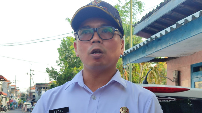 Camat Pabean Cantian Surabaya Muhammad Januar Rizal.