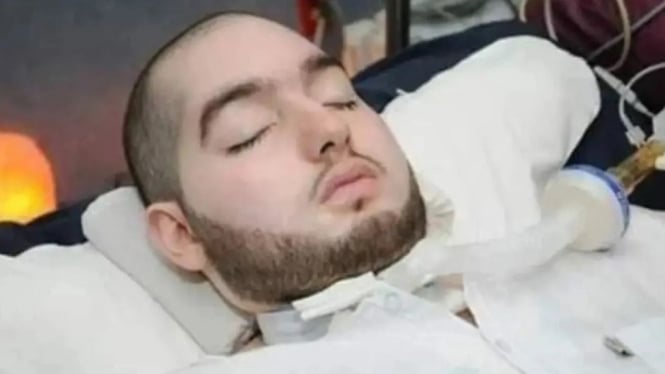 Pangeran Al-Waleed bin Khaled bin Talal al Saud.