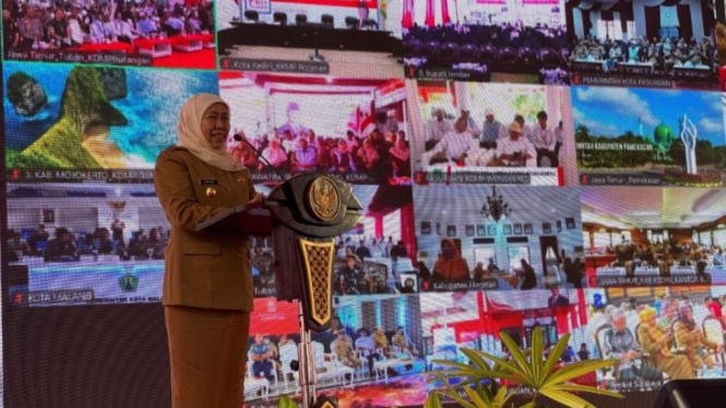 Gubernur Jatim Khofifah Indar Parawansa di Tuban.