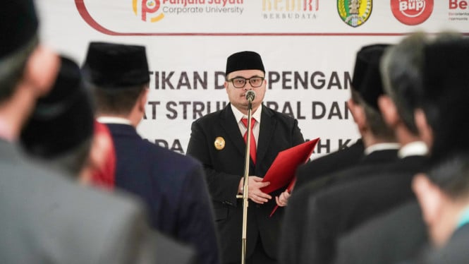 Mas Dhito lantik pejabat di Ruang Joyoboyo Pemkab Kediri.