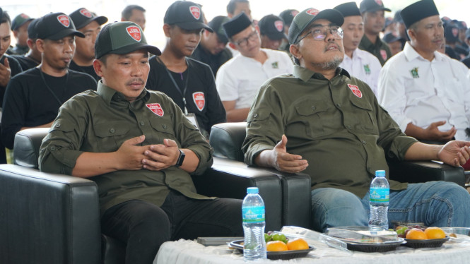 Gus Jazil bersama kader Panji Bangsa Gresik