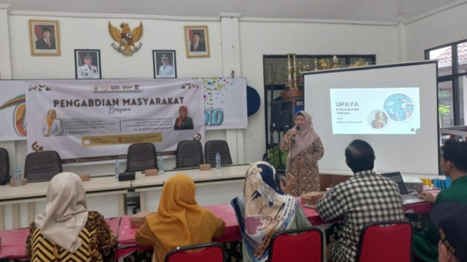 Pengabdian masyarakat Fakultas Kedokteran Unusa Surabaya.