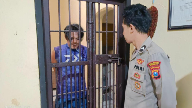 Pelaku penganiayaan berinisial T disel di Polsek Panceng Gresik usai dua tahun buron