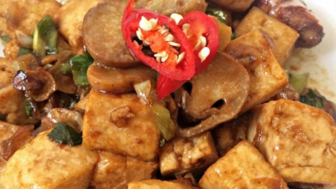 Tahu kecap manis.