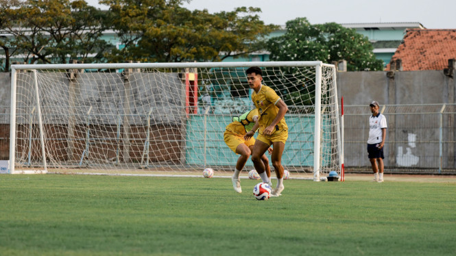 Aji Kusuma Saat Latihan Bersama Tim