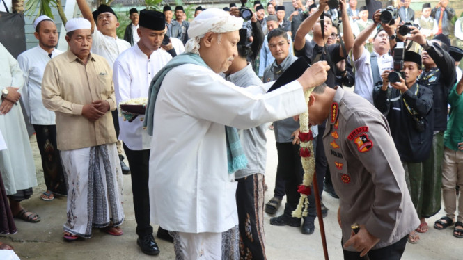 Kapolri Jenderal Sigit di Pesantren Banyuanyar Pamekasan.